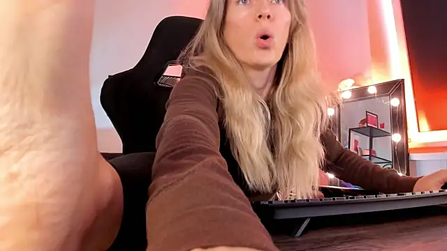 RebeccaMartinez online show from 12.09.24