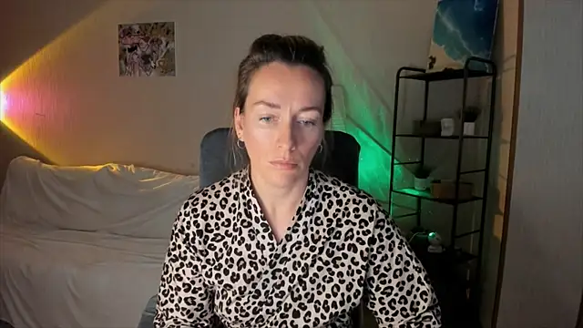 RebeccaMartinez online show from 10.24.25