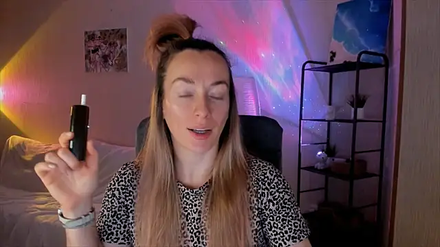 RebeccaMartinez online show from 12.15.25