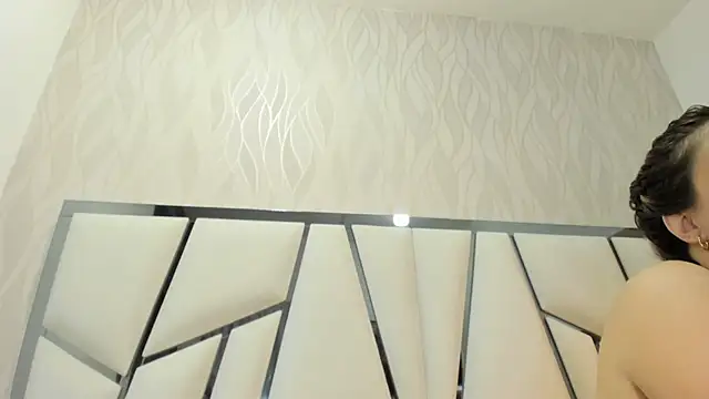 Snapshot of kimberly7_ chatting on 10.31.25 kimberly7 online show from 10.31.25