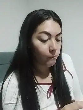 Snapshot of katha_steele_ chatting on 10.25.25 katha steele online show from 10.25.25