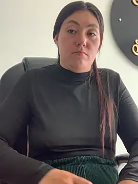 katha steele  online show from 04.29.26