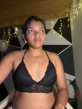 Snapshot of emilyharber chatting on 10.31.25 emilyharber online show from 10.31.25