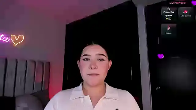 Snapshot of daniela_hornny chatting on 01.17.25 daniela hornny online show from 01.17.25