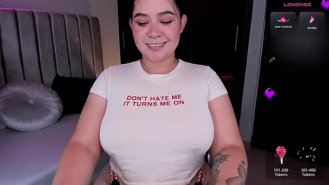 Snapshot of daniela_hornny chatting on 02.21.25 daniela hornny online show from 02.21.25