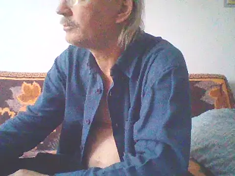 Snapshot of cumloverboyxx69 chatting on 01.23.25 cumloverboyxx69 online show from 01.23.25