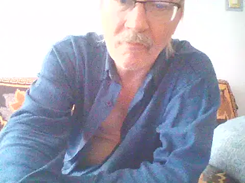 Snapshot of cumloverboyxx69 chatting on 01.24.25 cumloverboyxx69 online show from 01.24.25