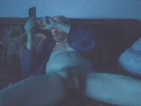 Snapshot of cumloverboyxx69 chatting on 01.24.25 cumloverboyxx69 online show from 01.24.25