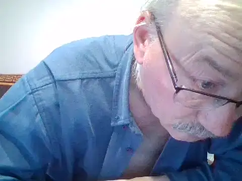 Snapshot of cumloverboyxx69 chatting on 02.22.25 cumloverboyxx69 online show from 02.22.25