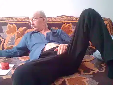 Snapshot of cumloverboyxx69 chatting on 02.23.25 cumloverboyxx69 online show from 02.23.25