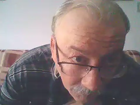 Snapshot of cumloverboyxx69 chatting on 03.10.25 cumloverboyxx69 online show from 03.10.25