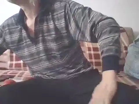 Snapshot of cumloverboyxx69 chatting on 03.16.25 cumloverboyxx69 online show from 03.16.25