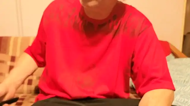 Snapshot of cumloverboyxx69 chatting on 10.08.25 cumloverboyxx69 online show from 10.08.25