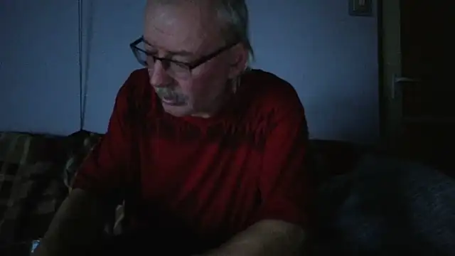 Snapshot of cumloverboyxx69 chatting on 10.27.25 cumloverboyxx69 online show from 10.27.25