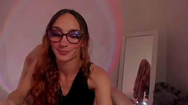 Snapshot of _lh_ chatting on 11.06.25 lh online show from 11.06.25