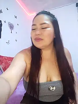 Snapshot of violet_moore chatting on 02.15.25 violet moore online show from 02.15.25