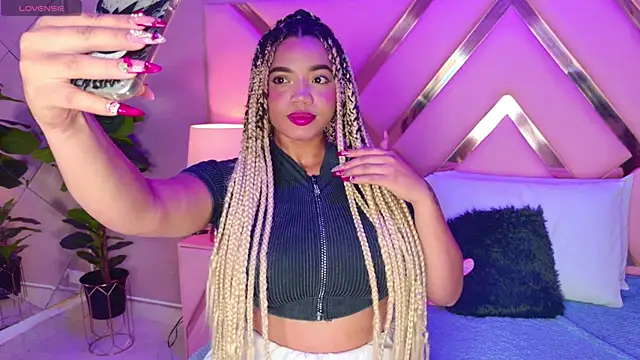 MalaikaBrown online show from 01.10.26