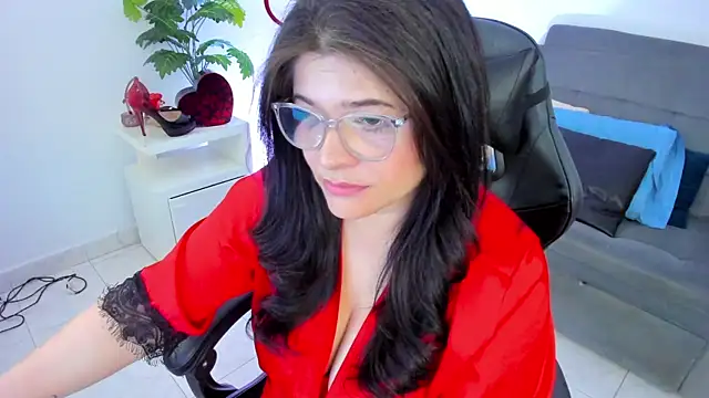 Snapshot of BellaFlaming chatting on 02.19.25 BellaFlaming online show from 02.19.25