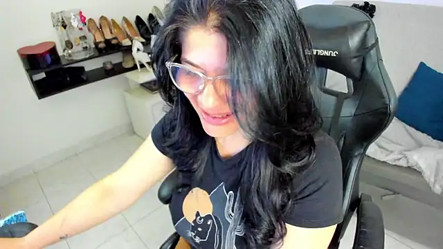 BellaFlaming online show from 03.10.26