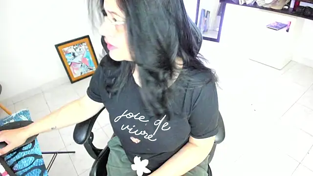 BellaFlaming online show from 04.18.26