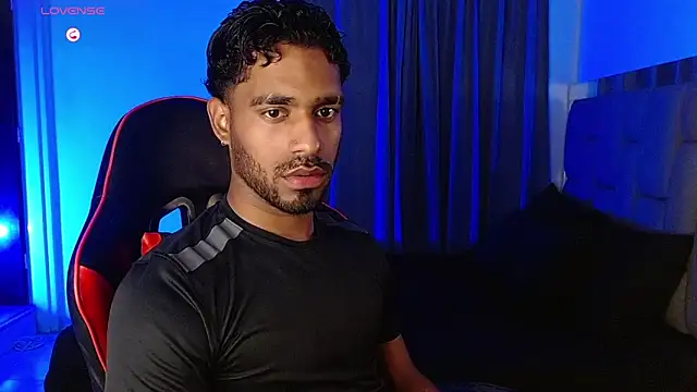 Snapshot of Christian_thor chatting on 10.30.25 Christian thor online show from 10.30.25