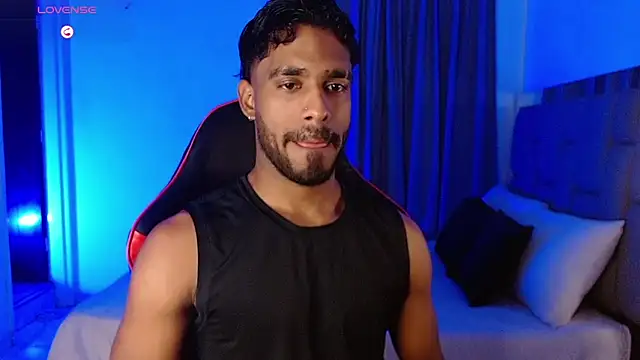 Snapshot of Christian_thor chatting on 11.06.25 Christian thor online show from 11.06.25