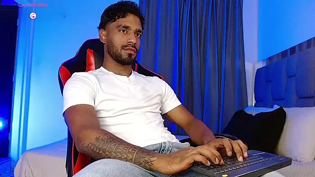 Snapshot of Christian_thor chatting on 11.07.25 Christian thor online show from 11.07.25