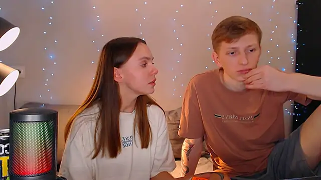 juliaanddima online show from 12.15.24