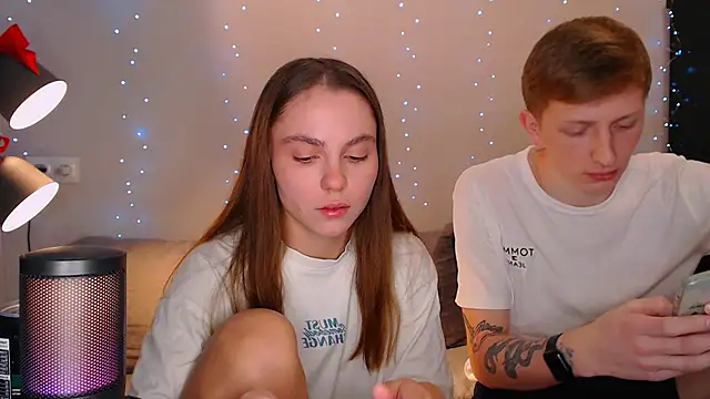 juliaanddima online show from 12.17.24
