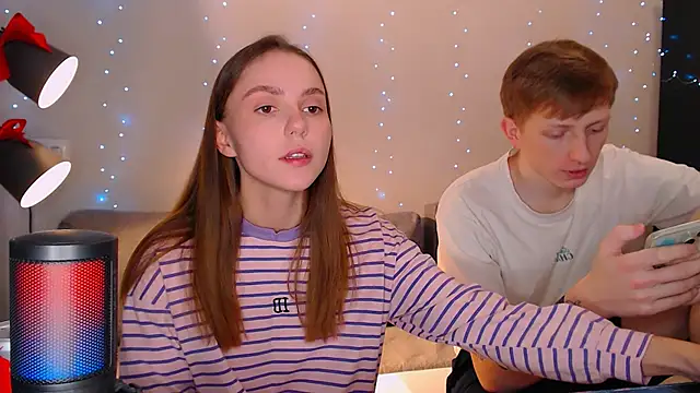 juliaanddima online show from 12.25.24