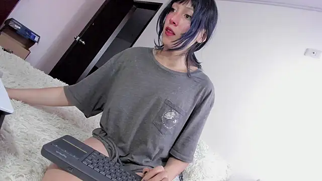 Snapshot of Room312_ chatting on 07.15.26 Room312 online show from 07.15.26