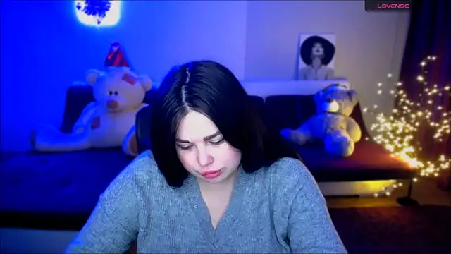 Emily Mo online show from 12.02.24
