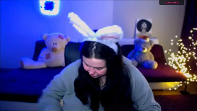 Emily Mo online show from 12.07.24