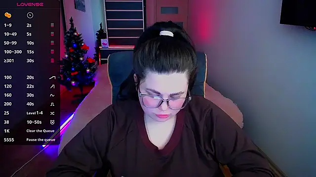 Emily Mo online show from 12.13.24