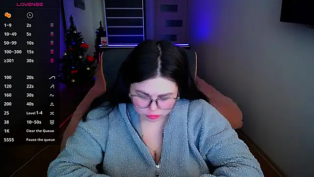 Emily Mo online show from 12.14.24