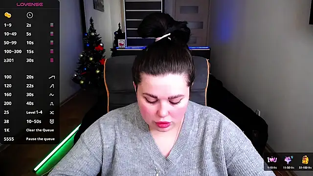 Emily Mo online show from 12.18.24
