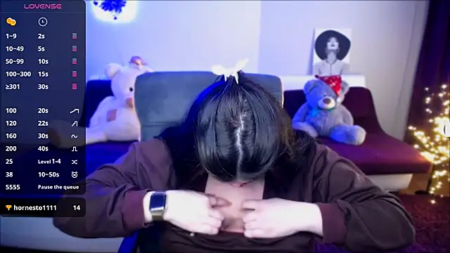 Emily Mo online show from 01.02.25