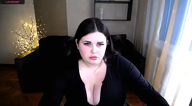 Emily Mo online show from 03.15.25