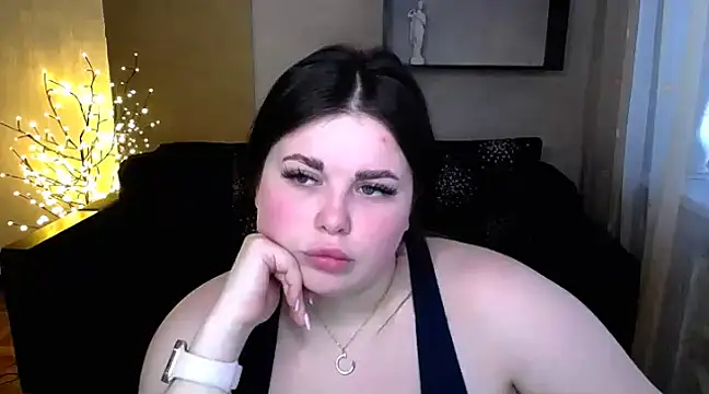 Emily Mo online show from 03.16.25