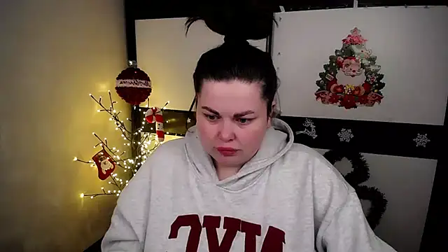 Emily Mo online show from 12.02.25