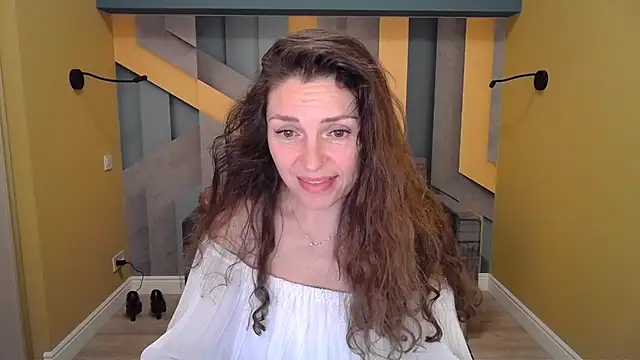 Snapshot of EllaLong chatting on 01.14.25 EllaLong online show from 01.14.25