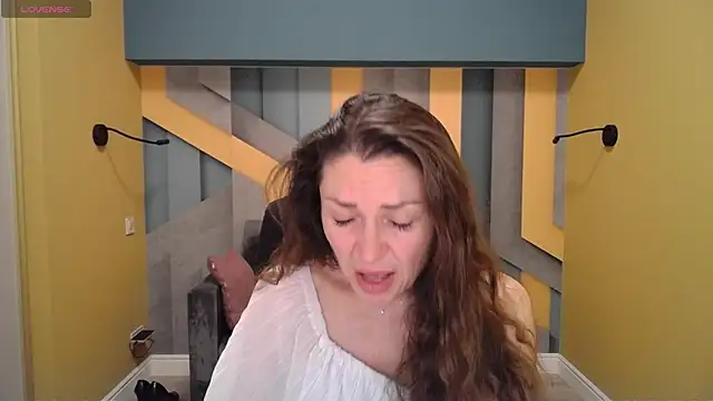 Snapshot of EllaLong chatting on 01.17.25 EllaLong online show from 01.17.25