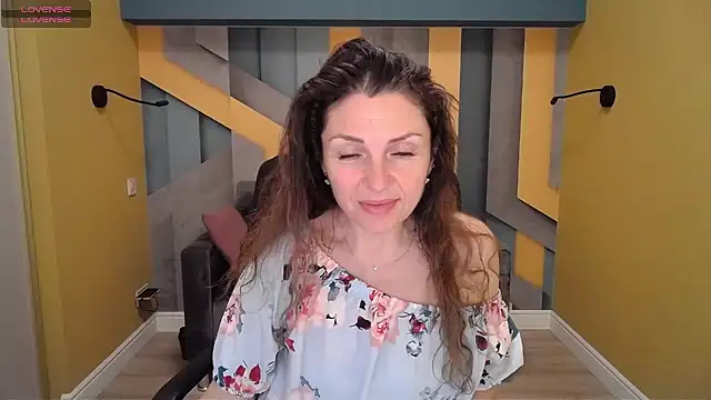 Snapshot of EllaLong chatting on 01.29.25 EllaLong online show from 01.29.25