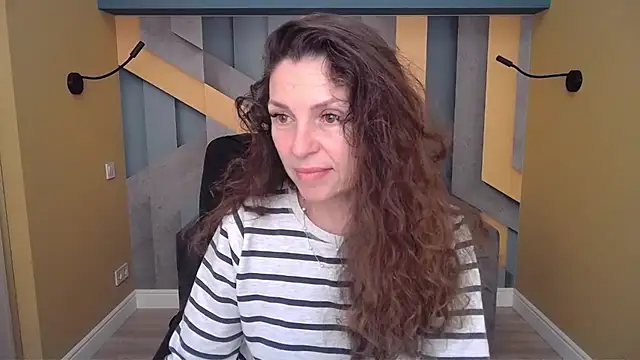 EllaLong online show from 11.29.25