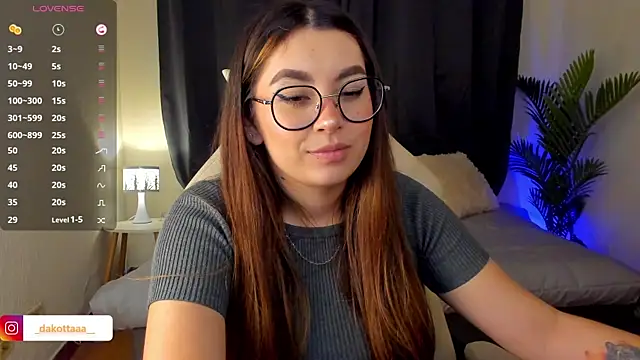 dakottaa  online show from 09.22.25