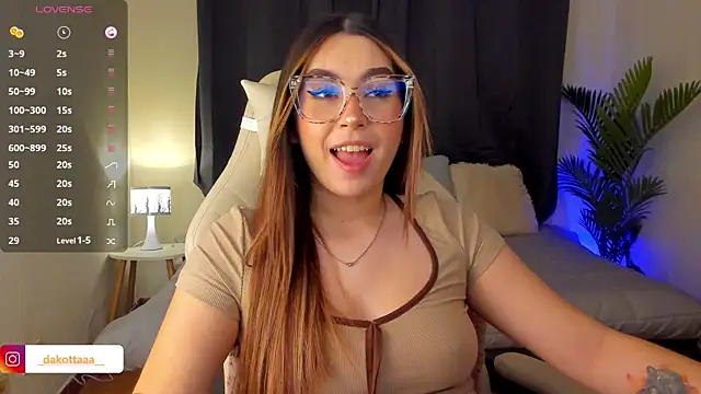 dakottaa  online show from 10.11.25