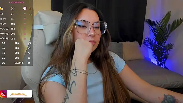 dakottaa  online show from 02.02.26