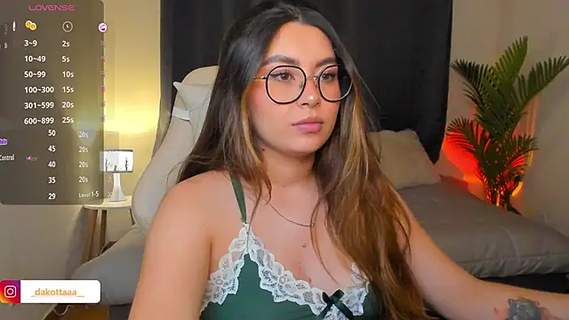 dakottaa  online show from 04.11.26