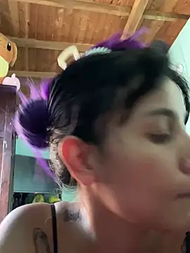 Snapshot of kitty__horny chatting on 02.20.25 kitty horny online show from 02.20.25