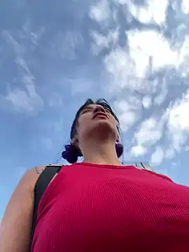 Snapshot of kitty__horny chatting on 03.08.25 kitty horny online show from 03.08.25